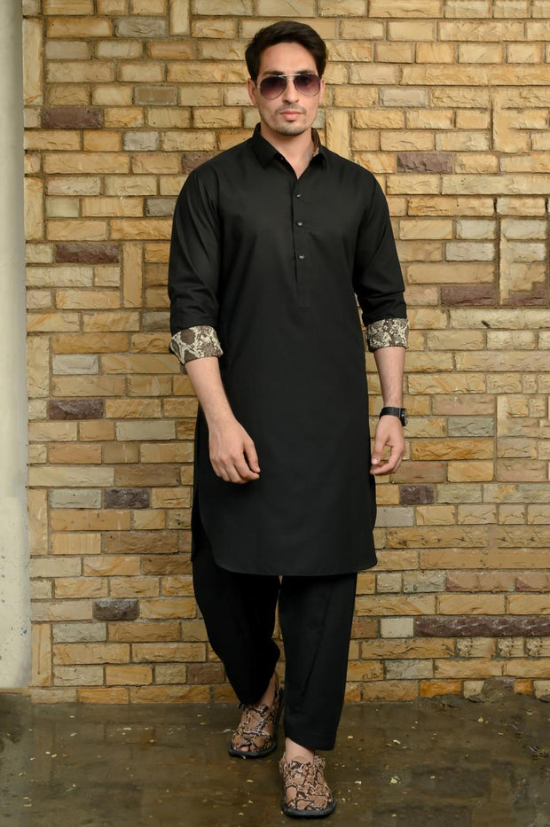 Sleek Black Shalwar Kameez – Timeless Elegance & Comfort